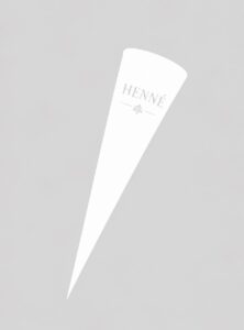 H⁠enné mehandi rouge